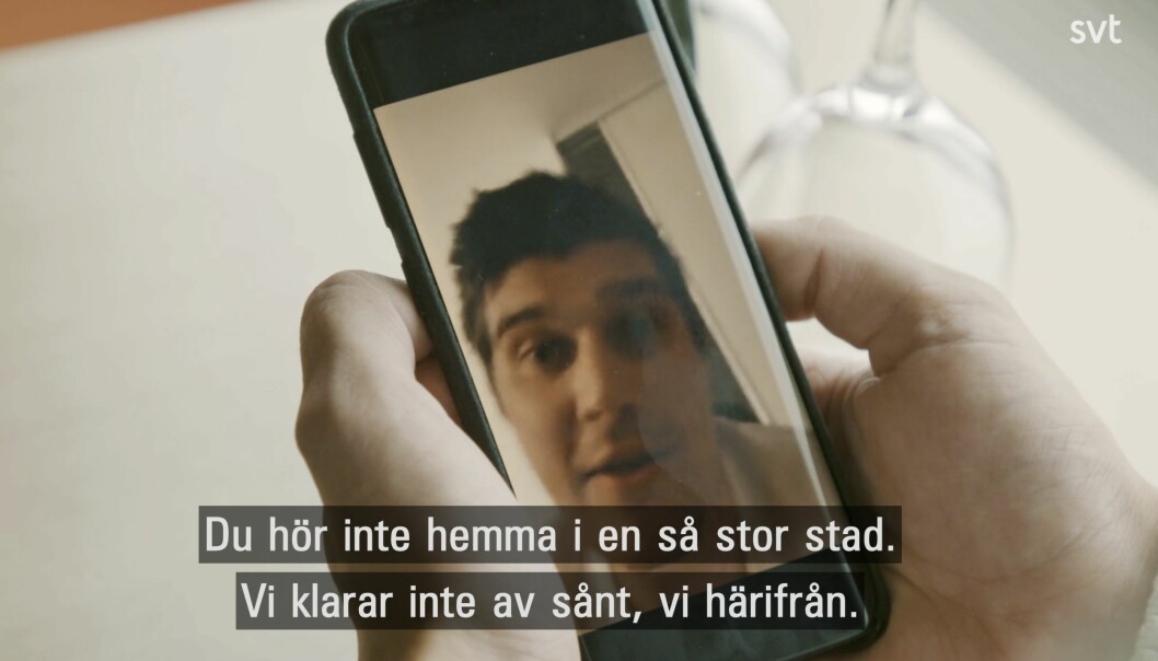Then don't YOU go to Paris with him! (Tar du inte den referensen kan vi tyvärr inte vara vänner) Gift vid första ögonkastet