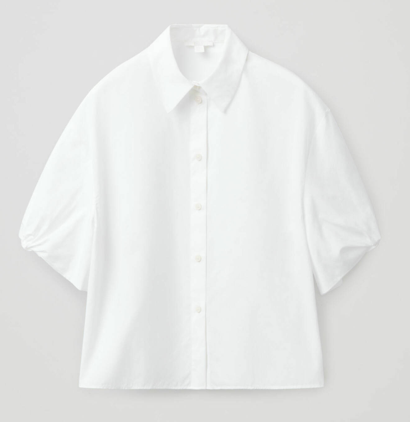 https://www.cosstores.com/en_sek/women/womenswear/shirts/product.puff-sleeve-boxy-cotton-shirt-white.0888170001.html