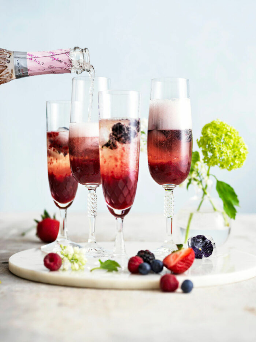 Skogsbärsbellini med mousserande