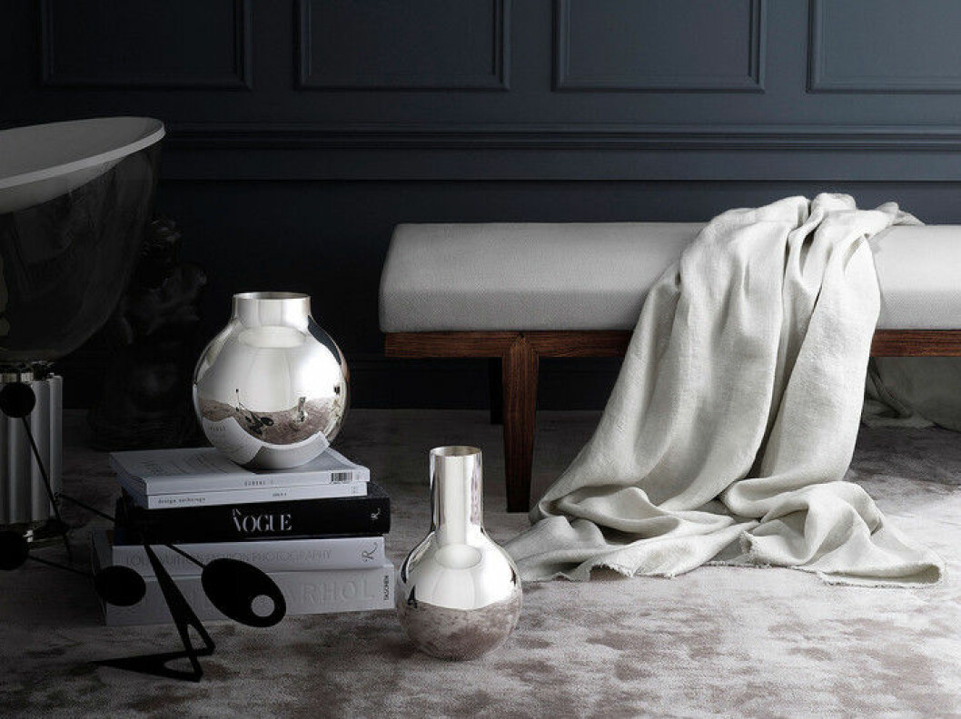 Foto: <a href="http://skultuna.com/en/product/419-vase-boule-large.html" target="_blank">Skultuna</a> skultuna-vas-silver