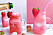 Trendiga glassdrinken vinfloat med färska jordgubbar