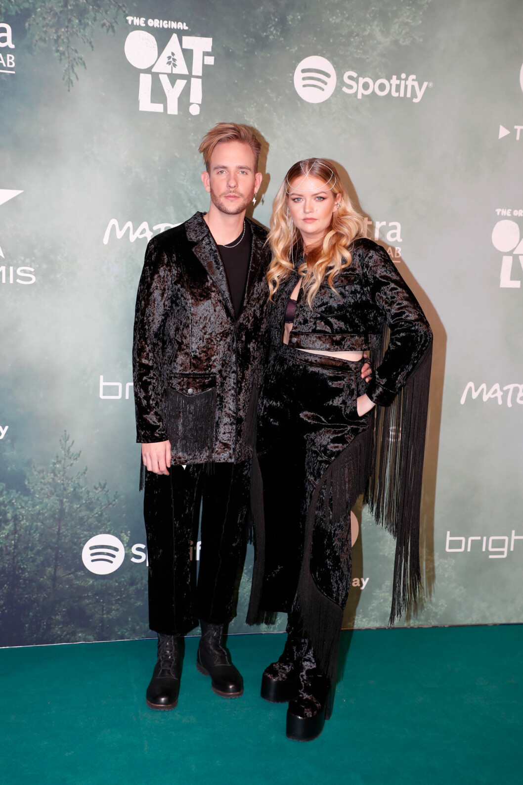 Smith & Thell – Victor Thell och Maria Jane Smith. Smith & Thell – Victor Thell och Maria Jane Smith på röda mattan på Grammisgalan 2020
