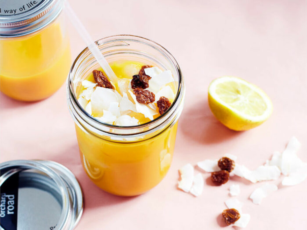 Mangosmoothie med banan & kokos.