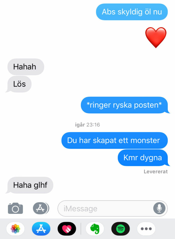 Stark sms-konvo som ägde rum under kvällen. Sms Clubhouse