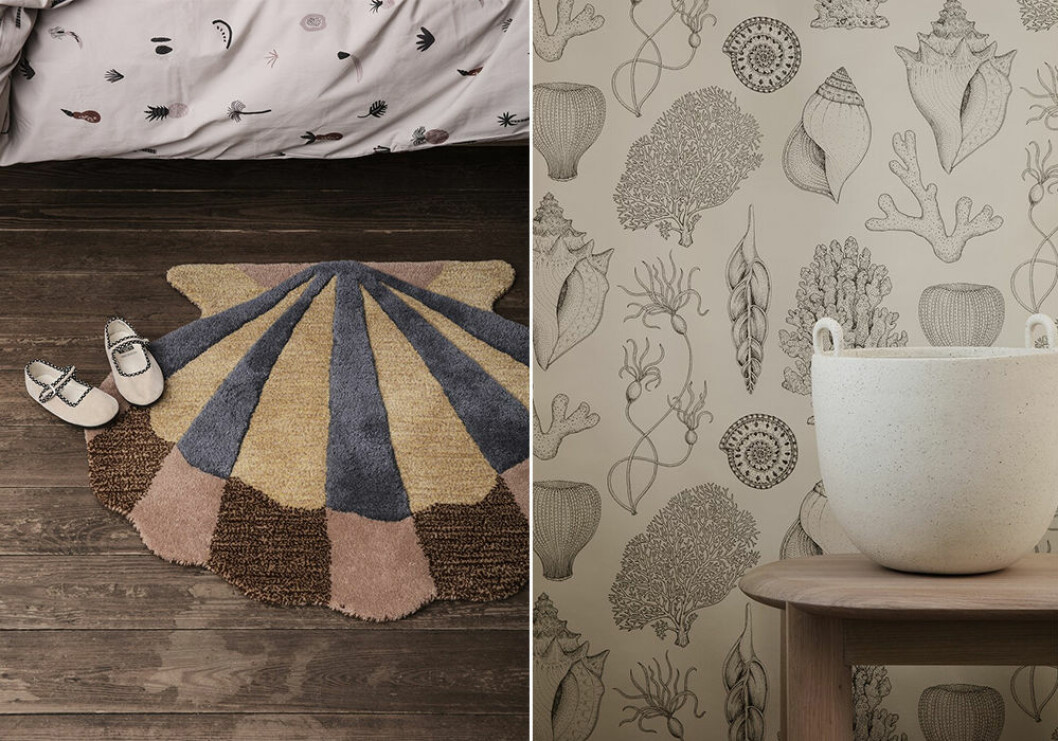 Skippa de riktiga snäckorna och inred istället med snygga inredningsdetaljer som inspirerats av havets skatter! Här en snygg matta och tapet från Ferm Living. Foto: Ferm Living Matta i form av snäcka och tapet med snäckor och koraller från Ferm Living