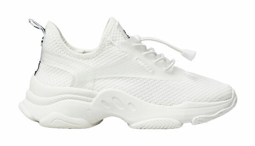 vit sportig damsko från Steve Madden med stretchig textil