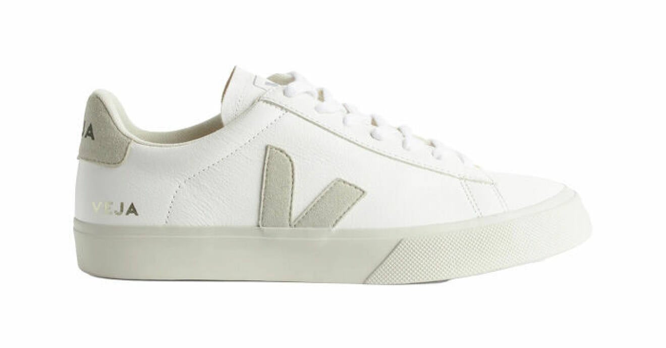 vit sko från Veja i modellen Campo tillverkad i läder