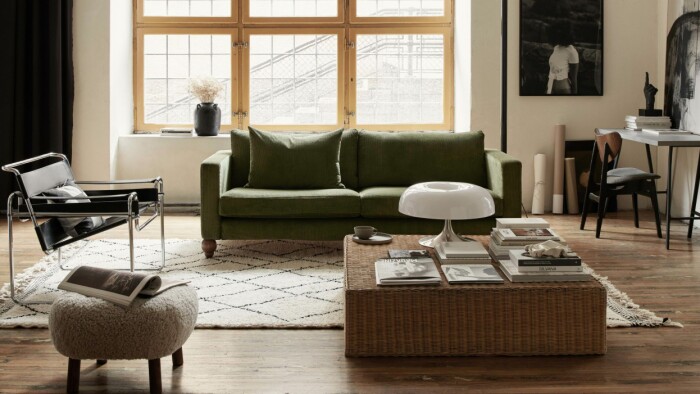 Bemz har, i samarbete med Apartment Therapy, lanserat klädslar i manchestertyg till Ikea-soffor. Foto: Bemz Sofföverdrag i manchestertyg från Bemz