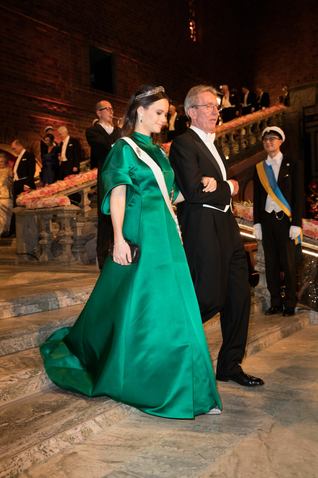 2016 valde prinsessan Sofia återigen svensk design. Hennes klänning kom från House of Dagmar och är en smaragdgrön keation i sidenduchesse med trekvartsärm och strukturerad överdel.