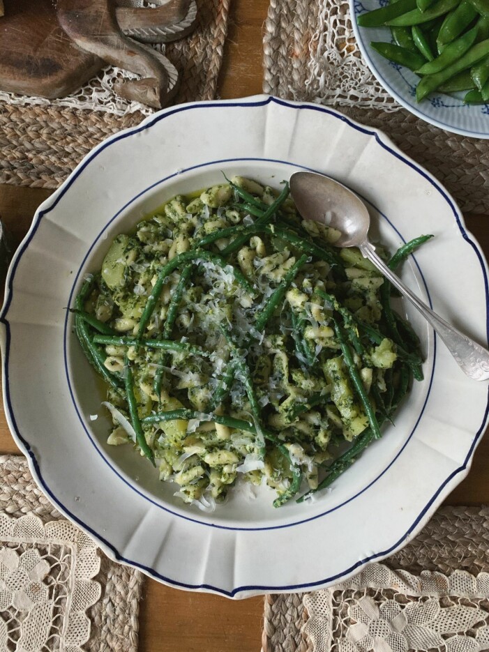 Sofia Woods recept på italiensk bondpasta med potatis, gröna bönor och pesto
