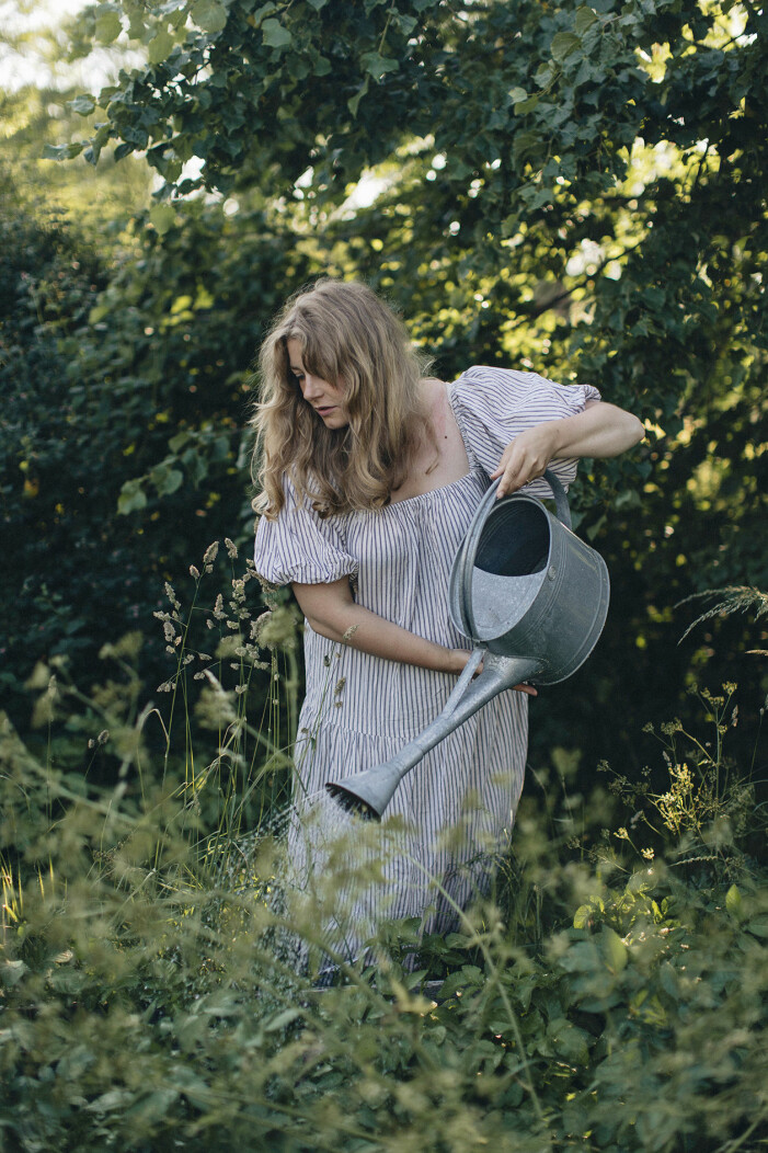 Elsa Billgren är aktuell med boken <i>Elsas husdröm – en sommar, en sorg och tusen loppisar</i>