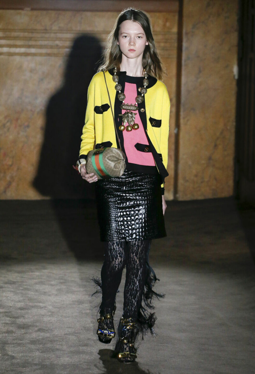 Gucci Chaneljacka på Gucci ss 19 kollektion
