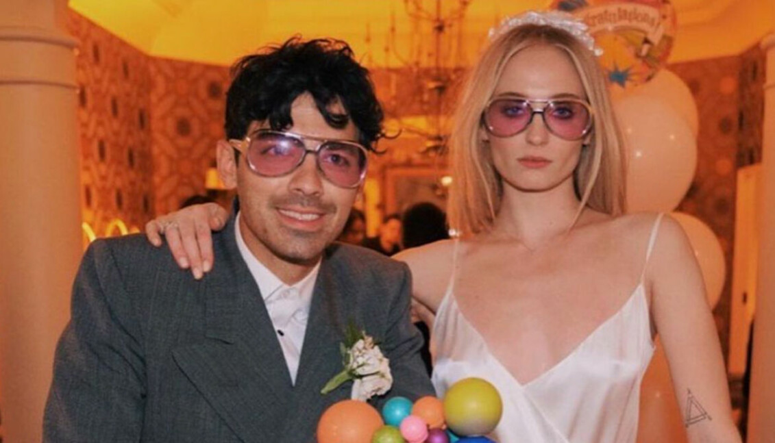 Sophie Turner visar upp okända bröllopsbilderna med Joe Jonas
