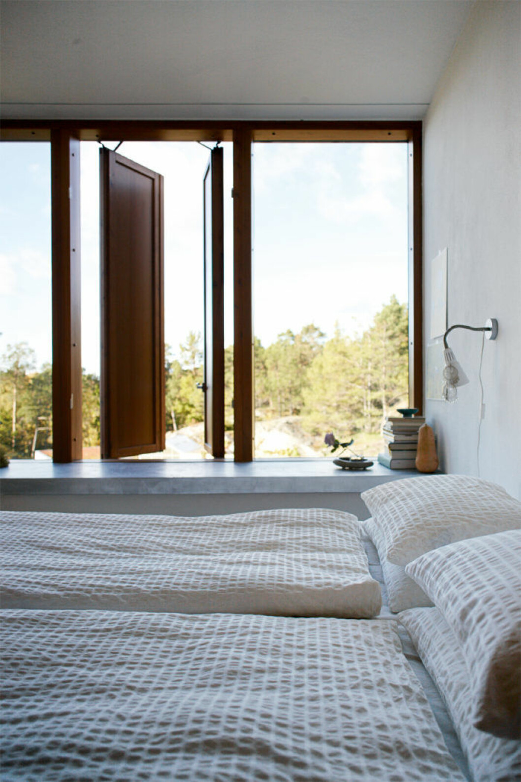 Foto: Stellan Herner, styling: Lo Bjurulf. Ur reportaget: <a href="https://www.elle.se/decoration/utomhus-inomhus/">”Utomhus inomhus”</a>. Sovrum