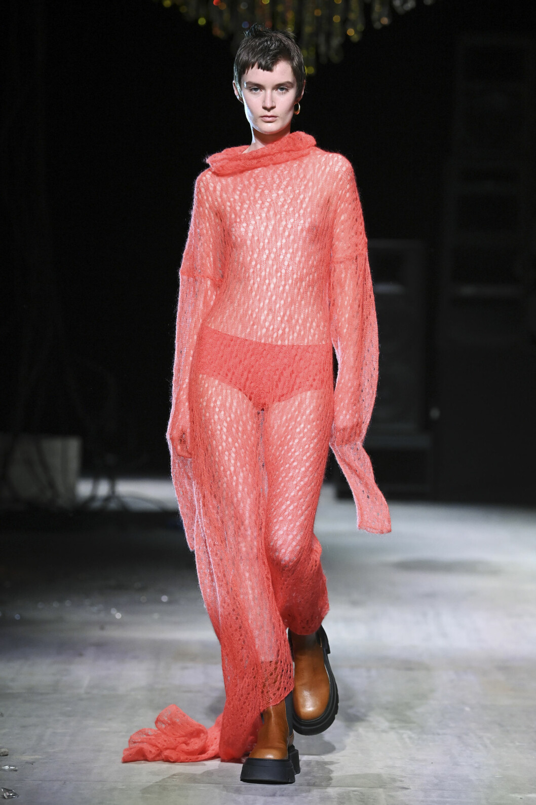 Sportmax AW21. Finstickad klänning