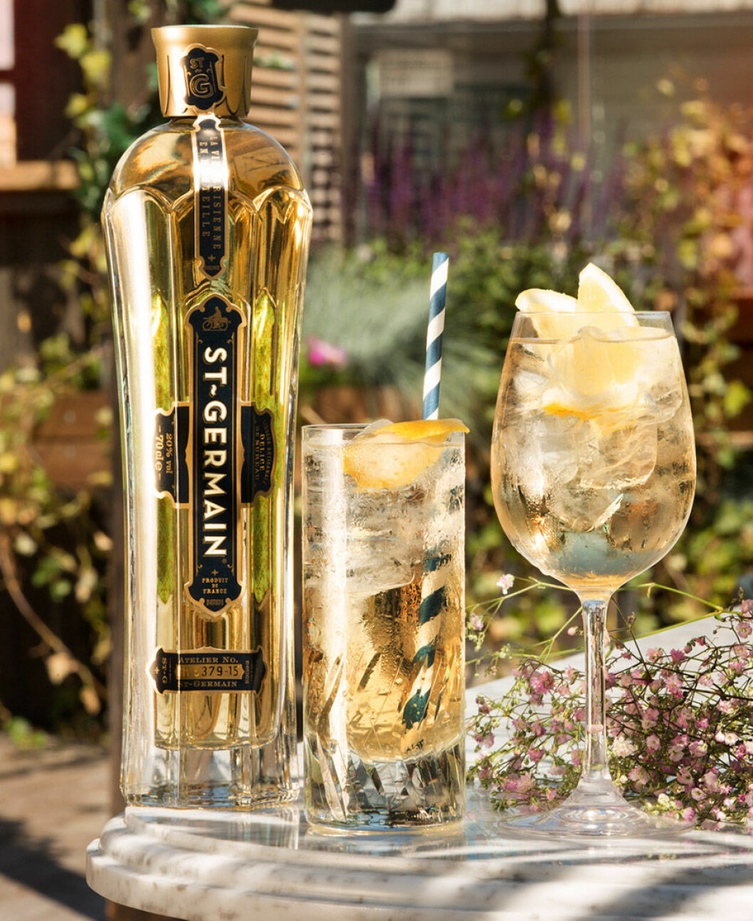 St-Germain Cocktail och St-Germain Soda med fläderlikör. St-Germain Cocktail och St-Germain Soda med fläderlikör.