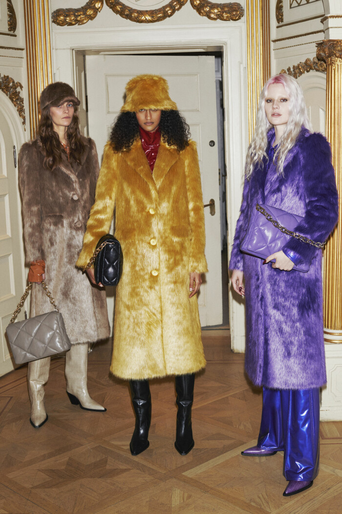 Stand Studio aw21 beige, gul och lila looks.