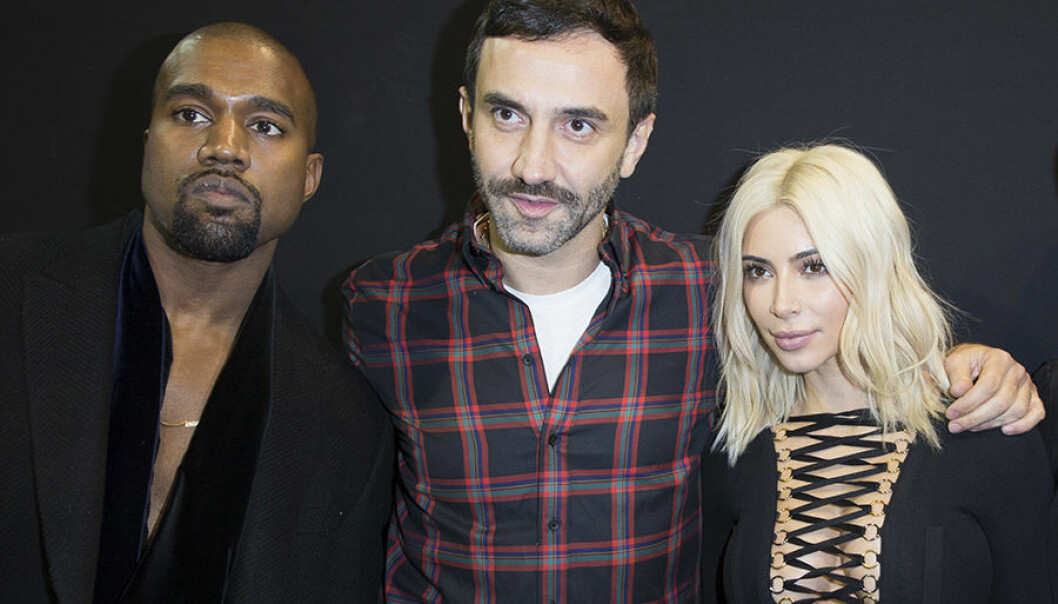 Gå på Givenchys visning gratis – och sitt bredvid Kim och Kanye