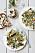 Börja middagen med stekt svamp med majs, mandel och grillade flatbröd