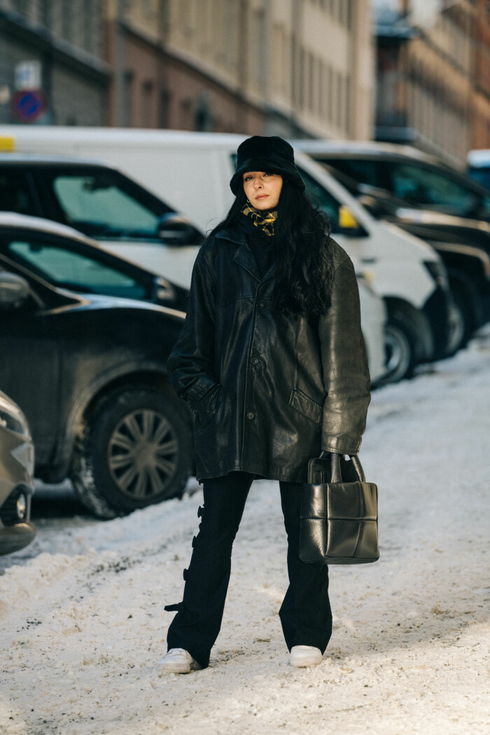 streetstyle stockholm fashion week 2021 svart look