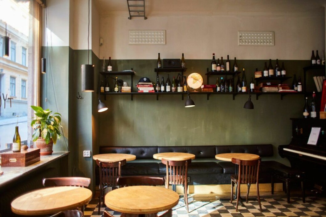 Niklas Ekstedts mysiga vincafé Tyge och Sessil. Tyge och Sessil i Stockholm