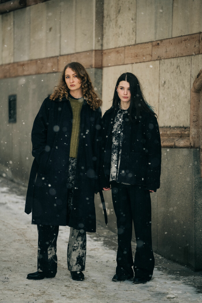 streetstyle stockholm fashion week 2021 tjejduo