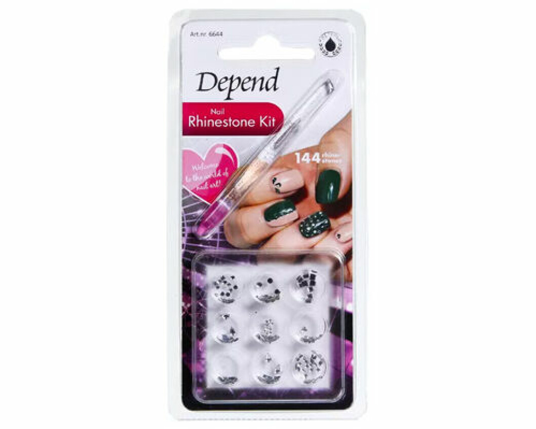 strass naglar pärlor trend nageldekoration