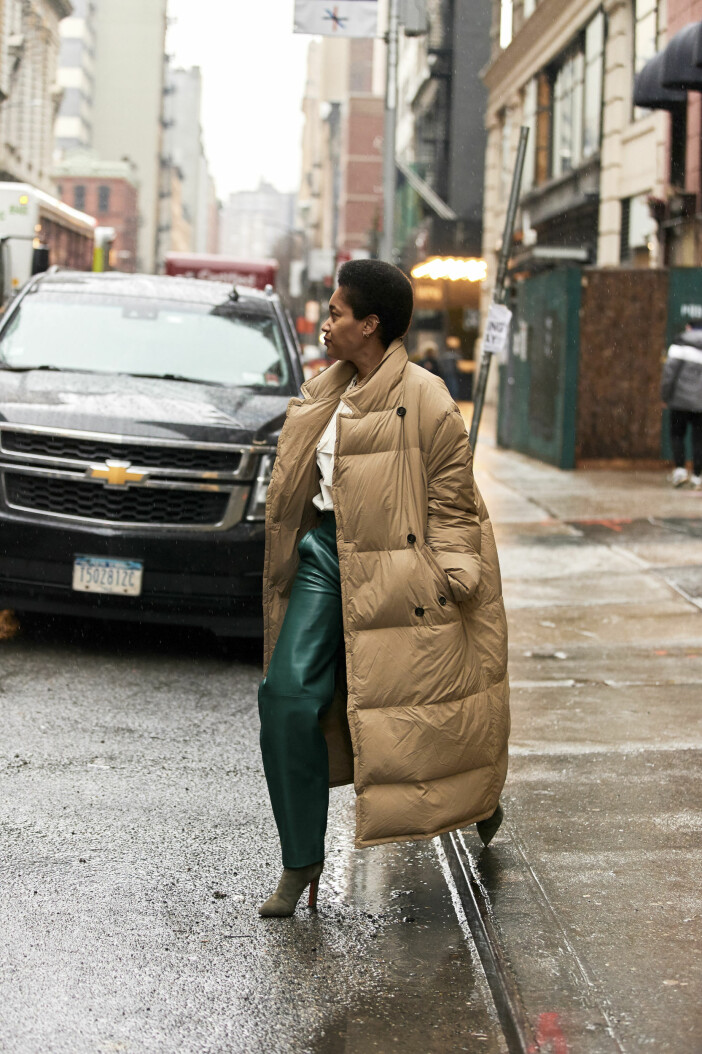 Streetstyleinspiration från New York, vadlång dunjacka.