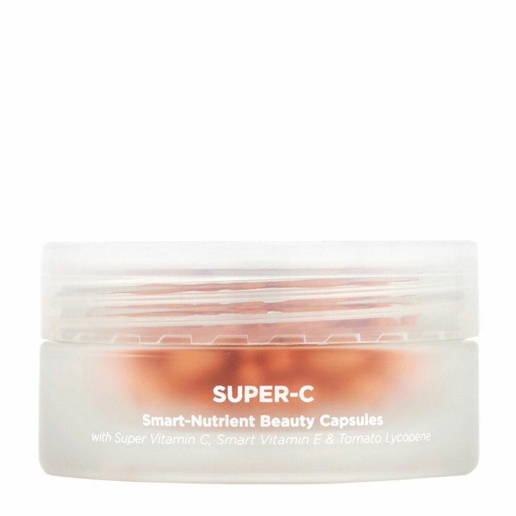 Oskias Super C smart nutrient Beauty Capsules är kapslar för huden, en om dagen. Oskias Super C smart nutrient Beauty Capsules