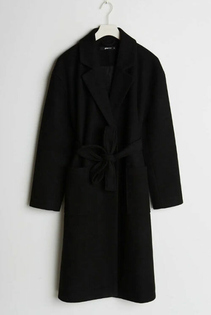 svart-kappa-gina-tricot