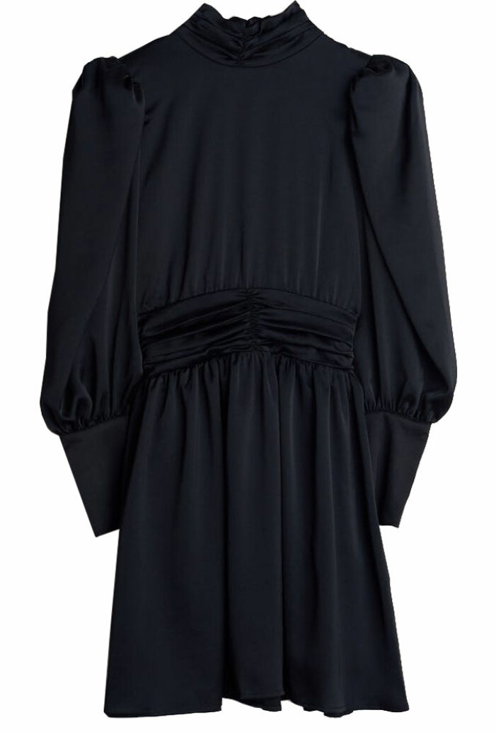 kort långärmad svart klänning från gina tricot