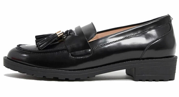 svarta loafers raid