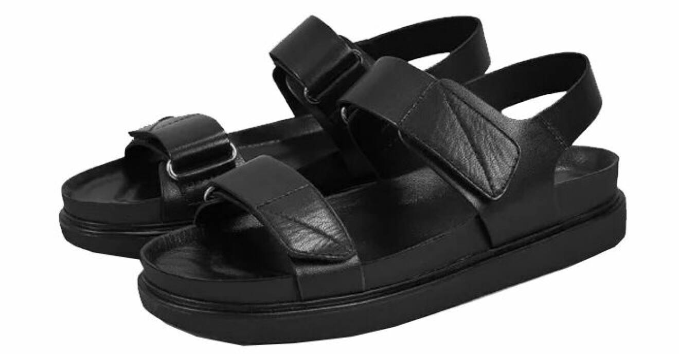 svarta sandaler med rem sköna sandaler