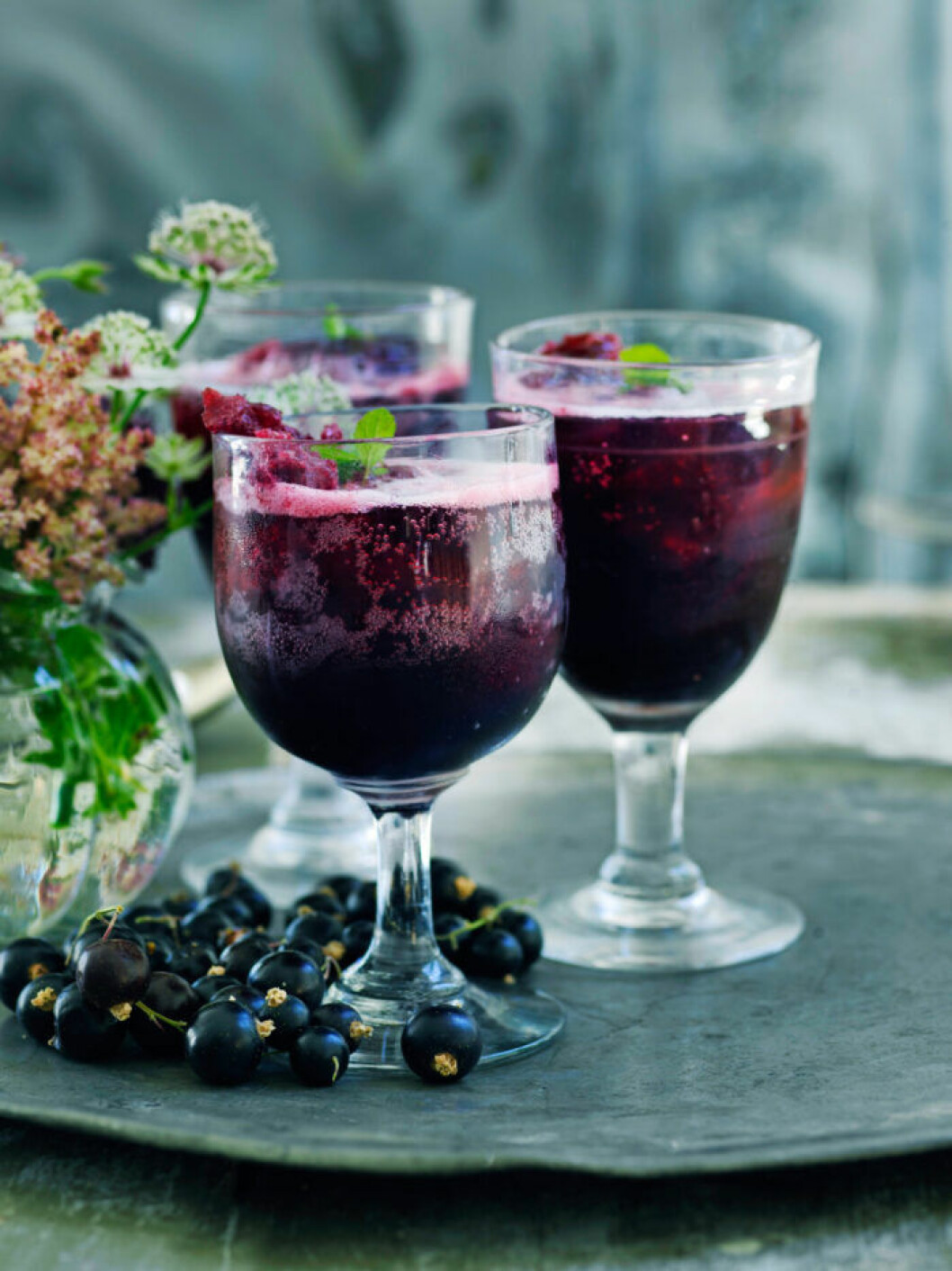 Svartvinbärsgranita med bubbel