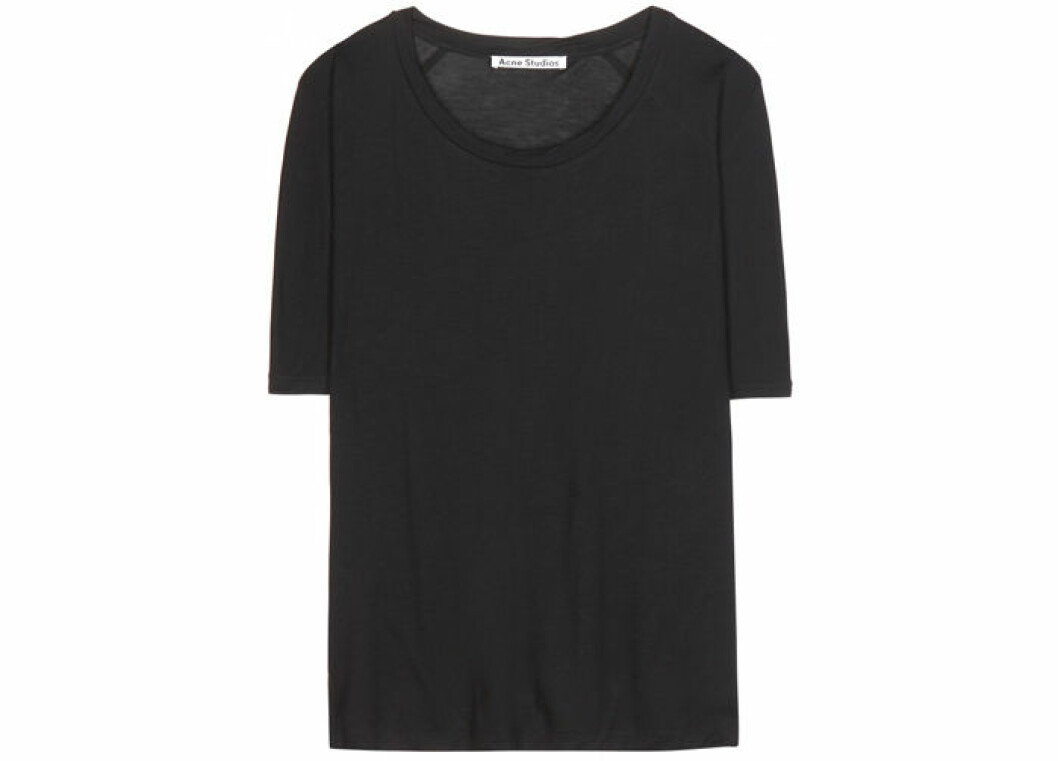 T-shirt, 1059 kr, Acne studios Mytheresa.com