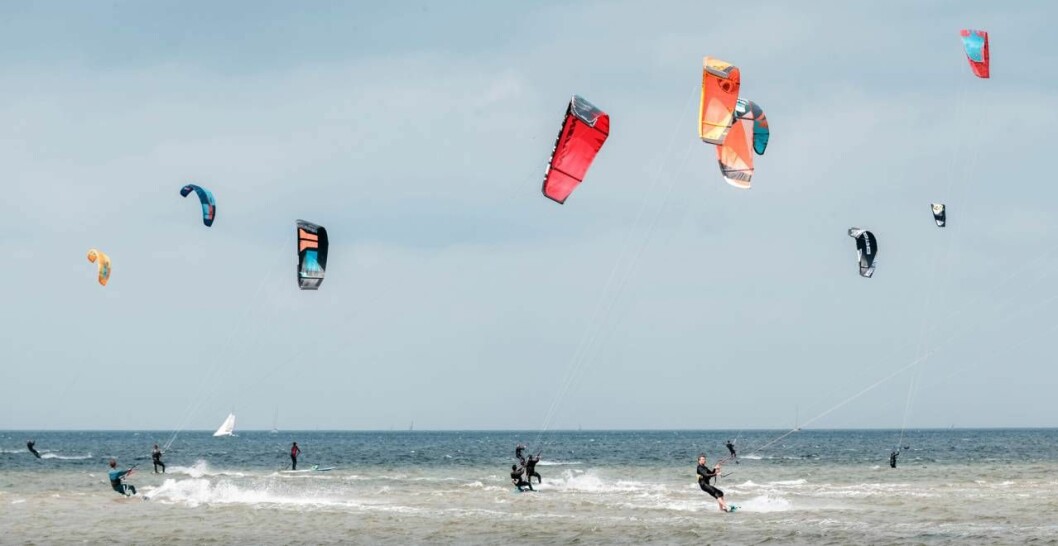 På fritiden ägnar sig Tareq gärna åt kitesurfing. I somras höll det dock på att sluta illa för kocken. Människor kitesurfare.