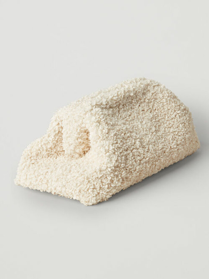 teddy-clutch-cos