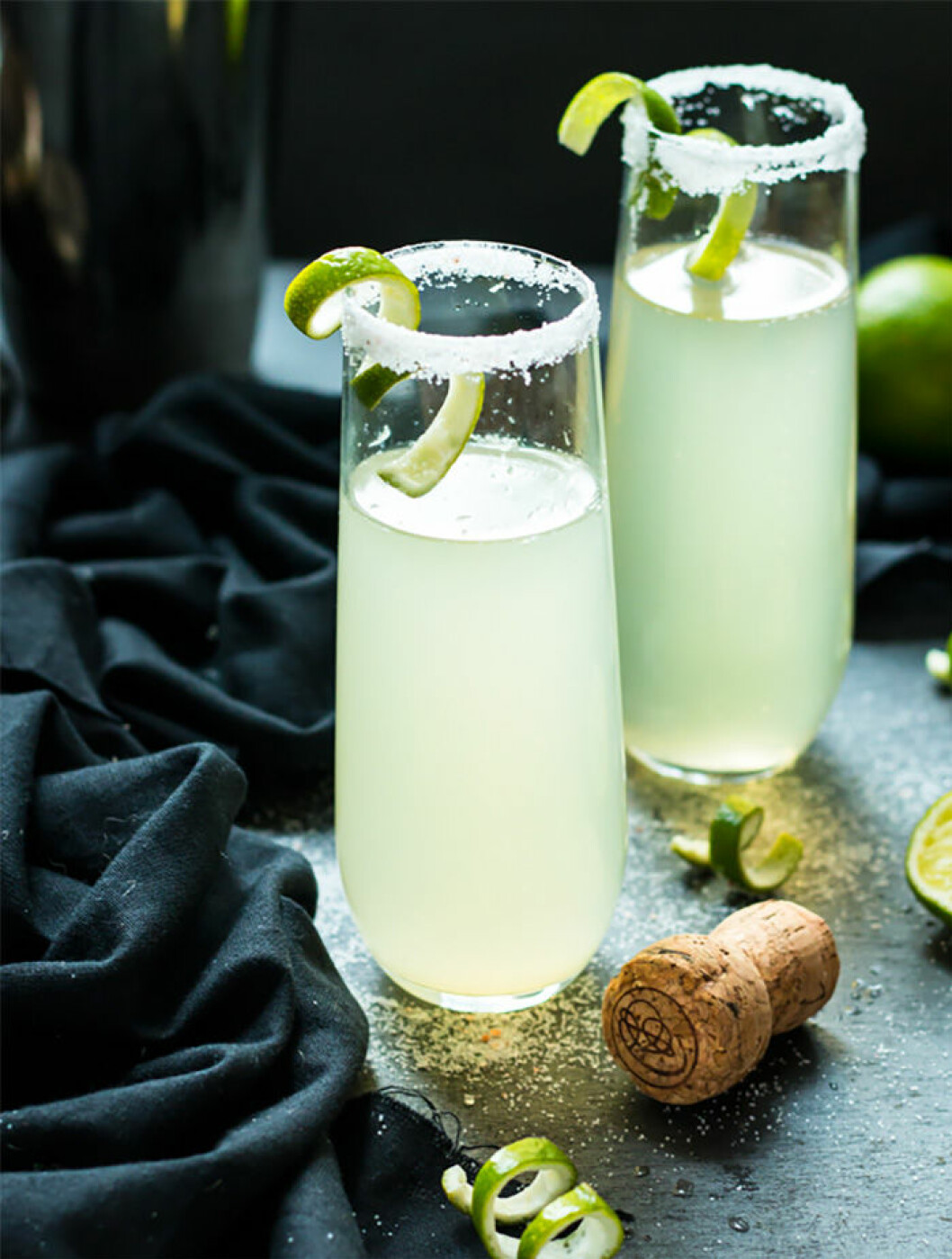 Via: <a href="http://glutenfreewithlb.com/mexican-75-tequila-champagne-cocktail/" target="_blank" rel="noopener">glutenfreewithlb</a>