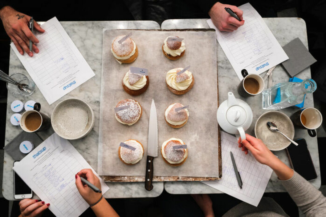 Juryn hade ett hårt jobb att testa alla semlor! Juryn hade ett hårt jobb att testa alla semlor!