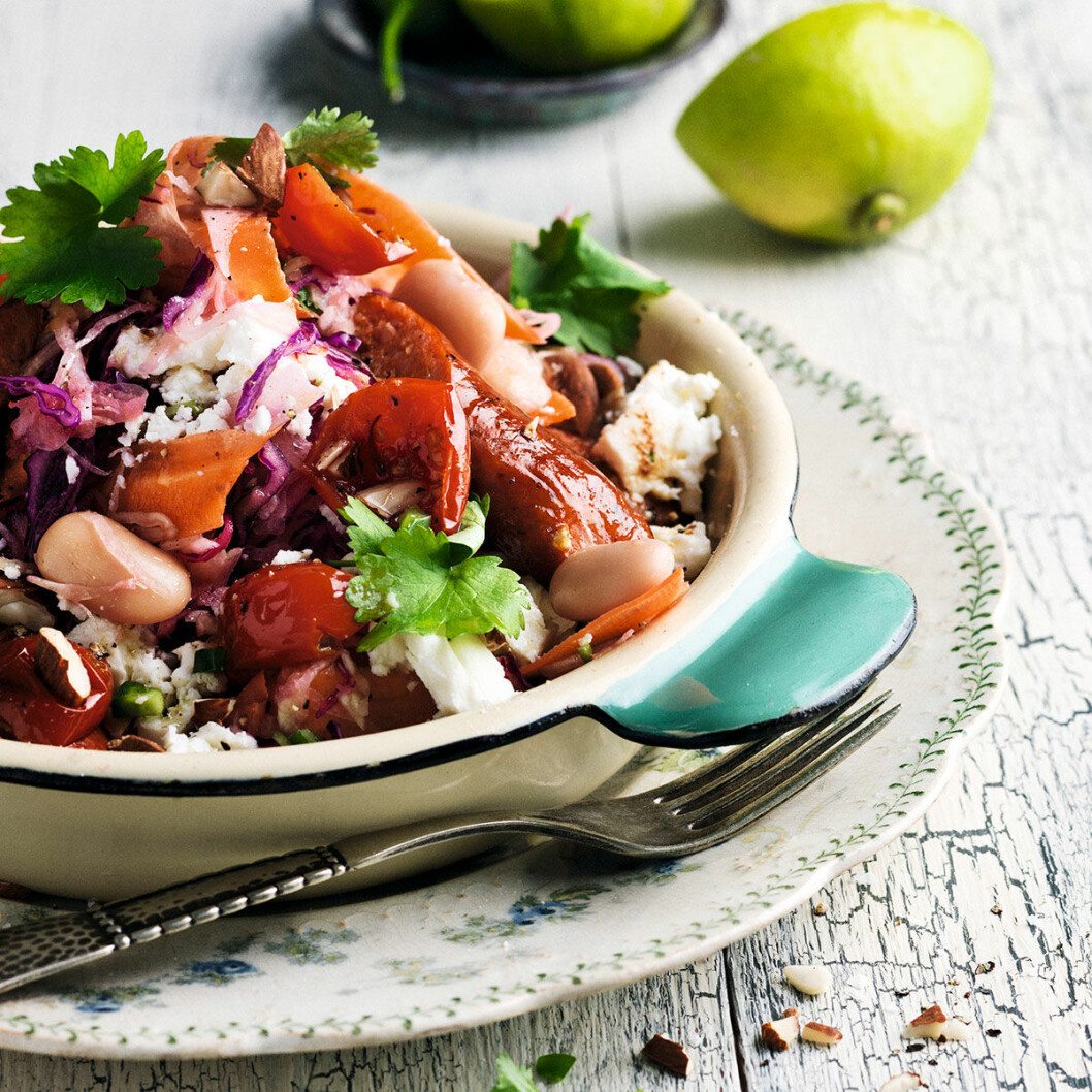 Texmex-sallad med chorizo och bönor. Texmex-sallad med chorizo och bönor.