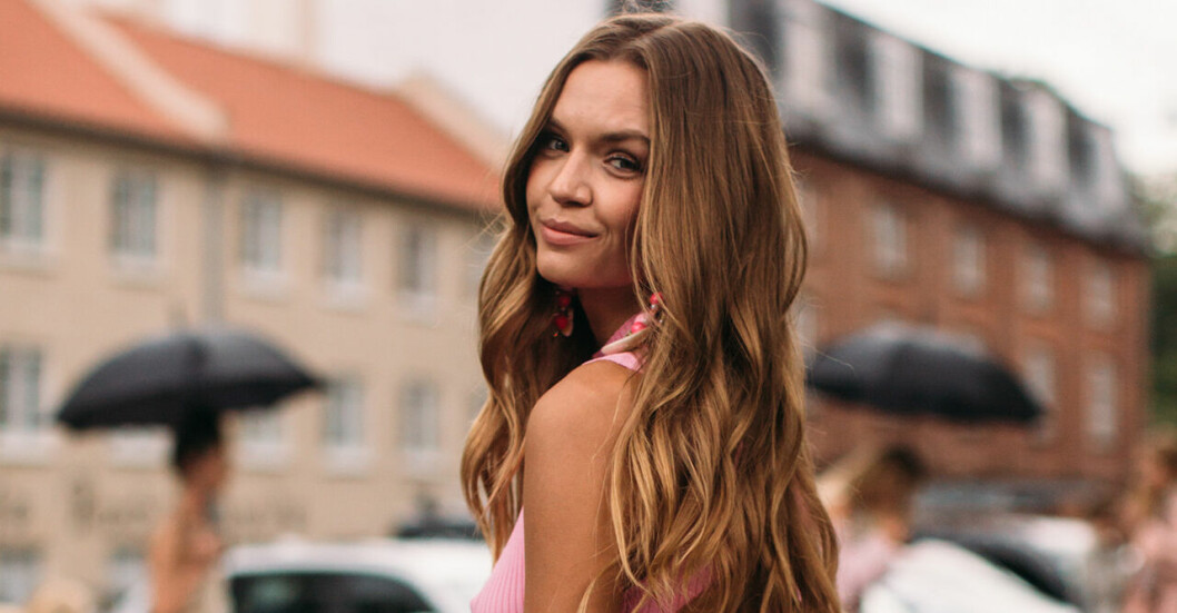 Locka håret med scrunchie från Tiktok