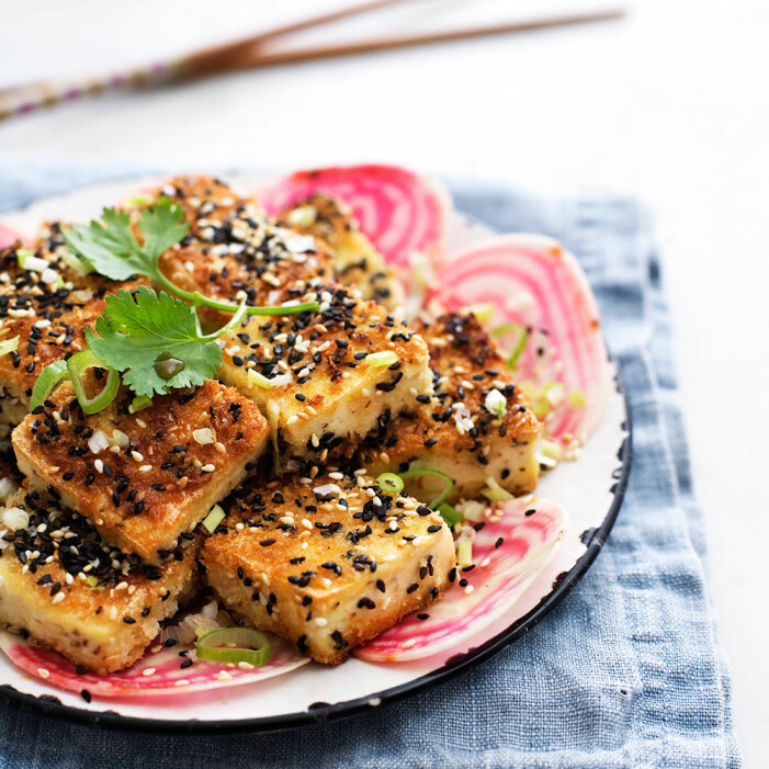 Recept på pankopanerad tofu med sesamfrön
