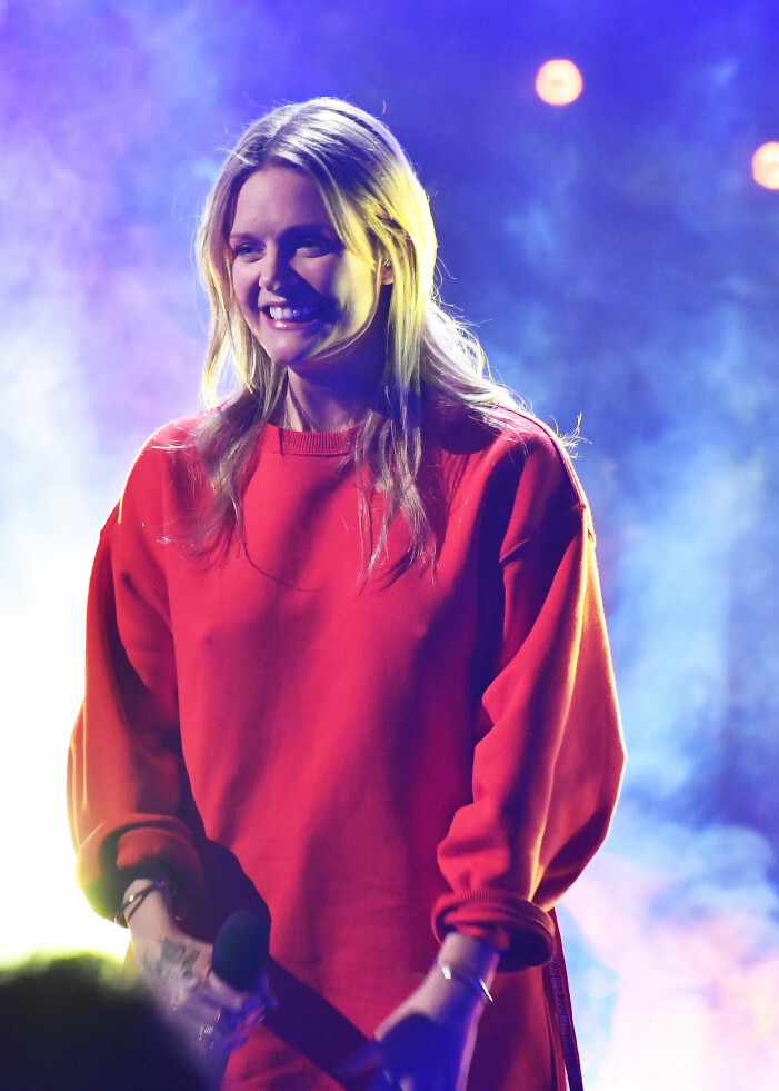 Tove Lo i tv-programmet Skavlan i Stockholm 2018. Tove Lo i Skavlan