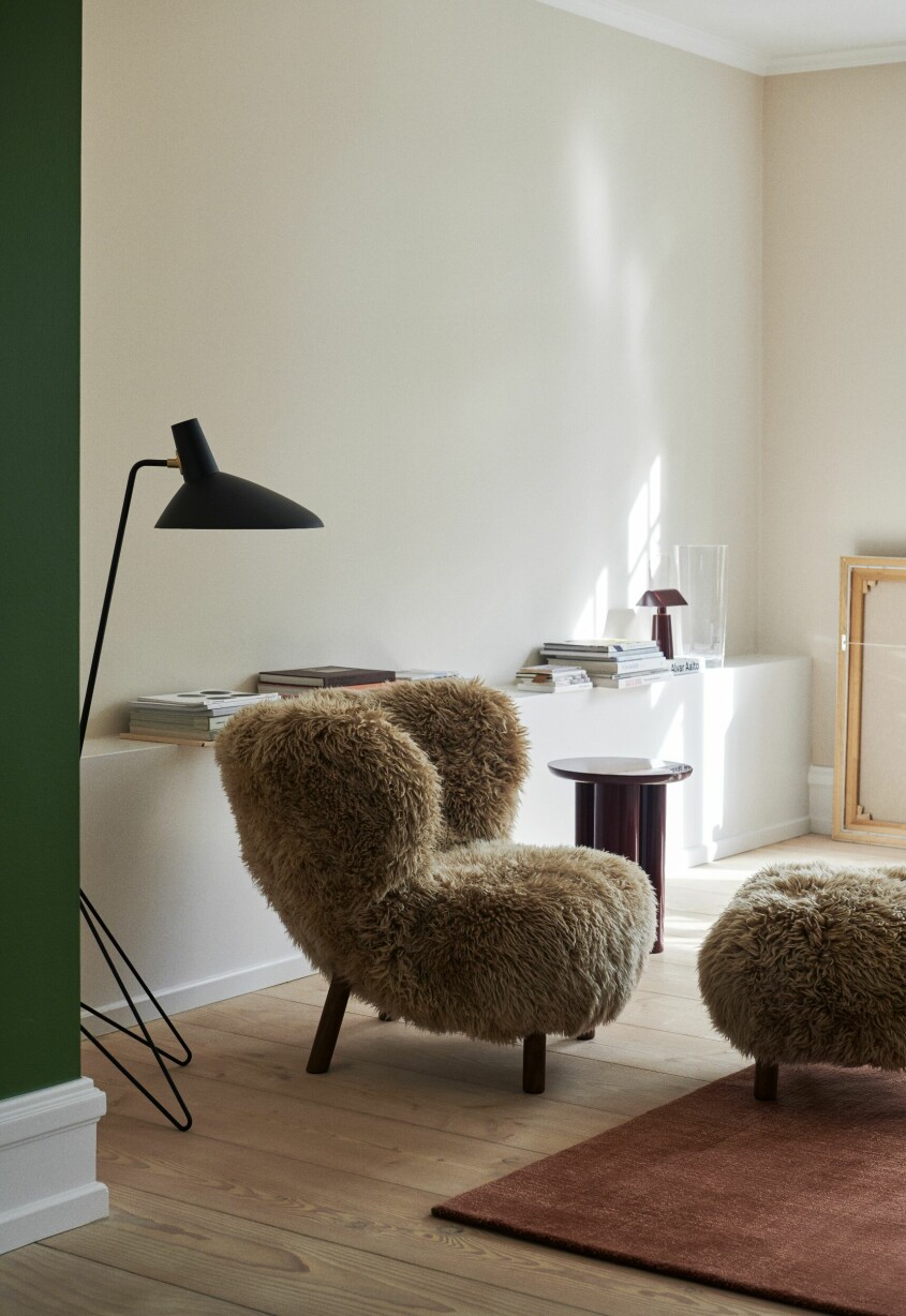 <span class=" bold" data-lab-bold_desktop="bold">Tips!</span> Låt den fluffiga känslan sprida sig – lägg till en matchande detalj för tydlig enhetlighet. Foto: &tradition. Inredning enligt stjärntecken, stenbocken