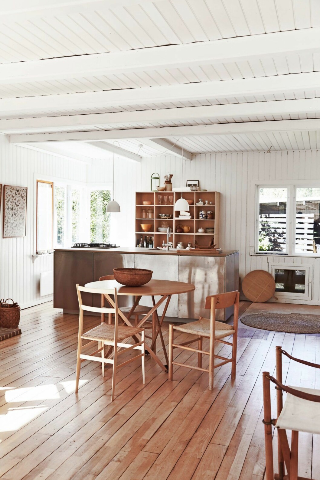 Naturnära matplats i trähuset på Själland