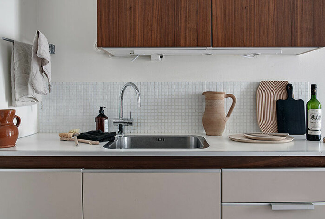 Foto: Fredrik J Karlsson Styling: Greydeco för Alvhem/mäklare: Anna-Kajsa Nylander En äldre detalj lyfter intrycket i det moderna hemmet