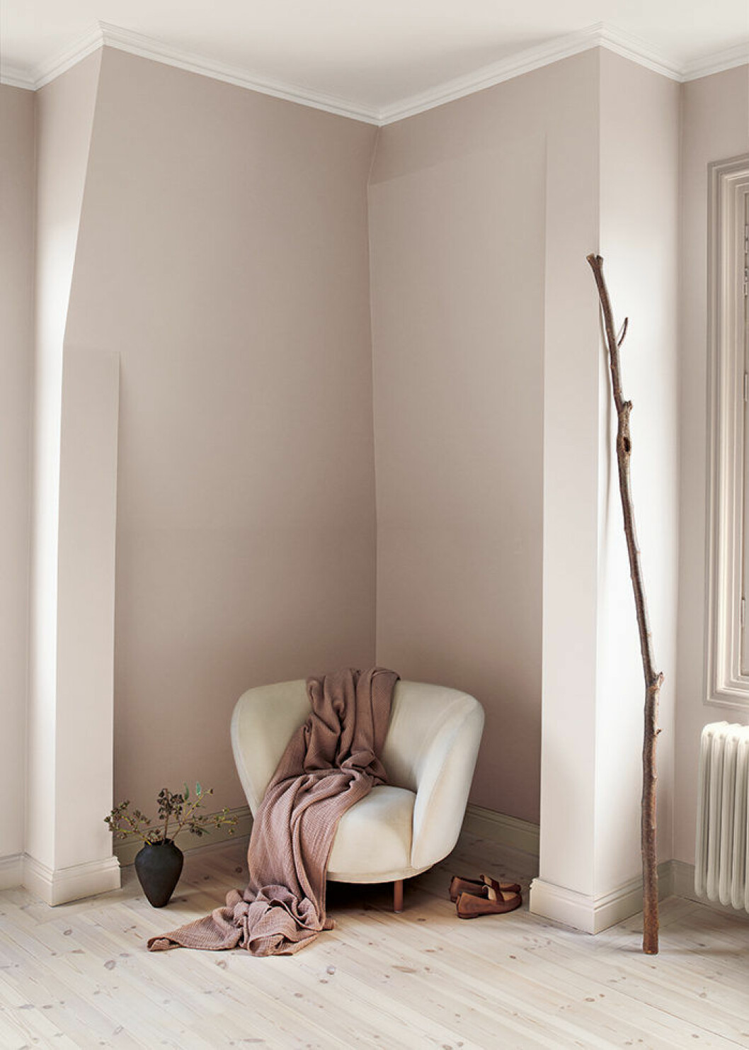 Foto: Klas Sjöberg Styling: Camilla Krishnaswamy för Alcro puderrosa hos Alcro år 2019
