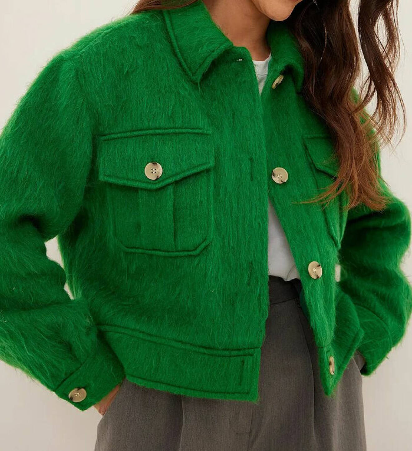 Trendfärg 2022 – grön jacka från Nakd