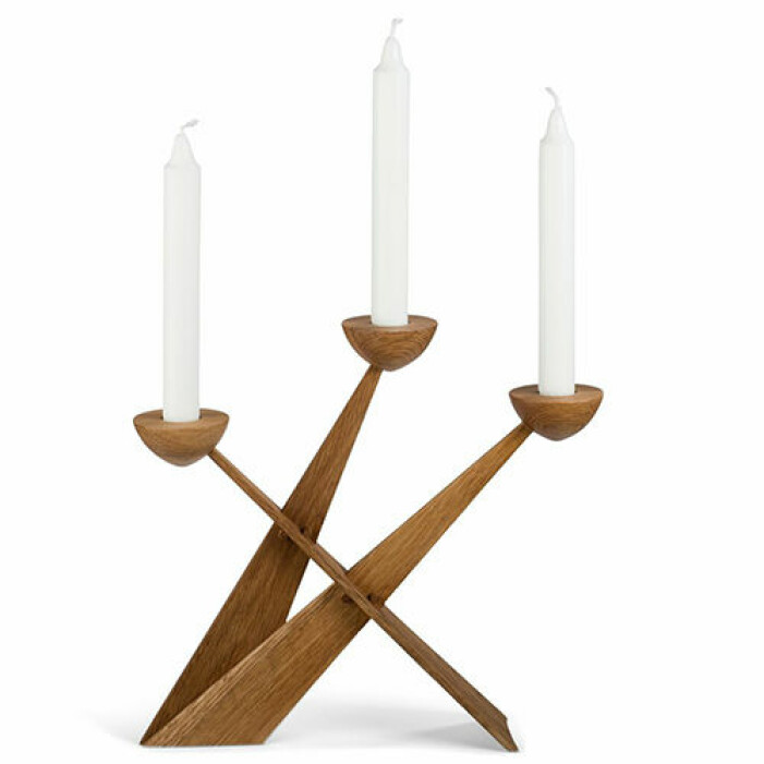 trendig ljusstake i trä
