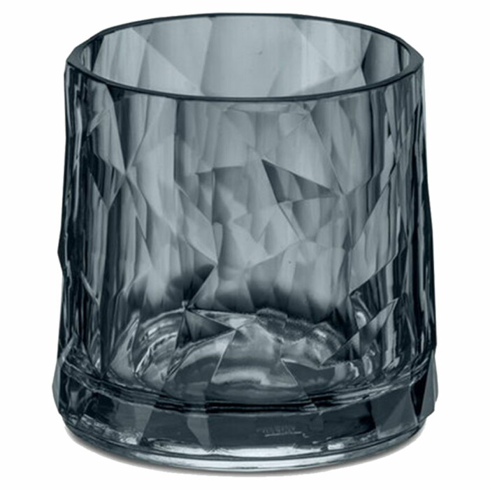 snyggt vattenglas i plast